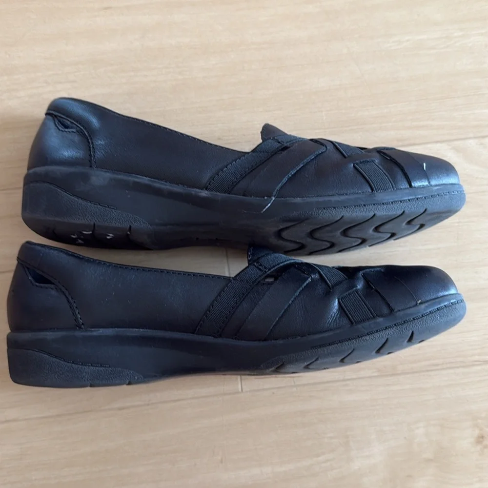 CLARKS WOMENS SIZE 7 BLACK CHEYN CREEK SLIP ON LOAFER